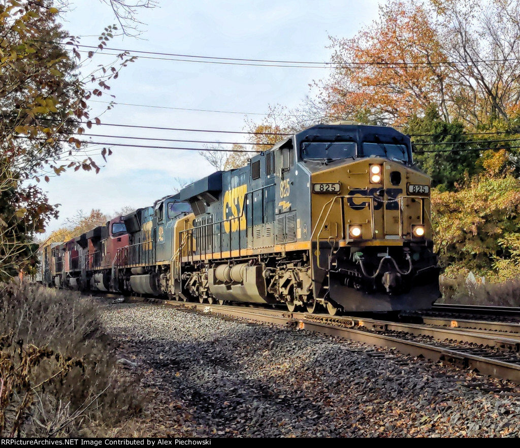 CSX 825